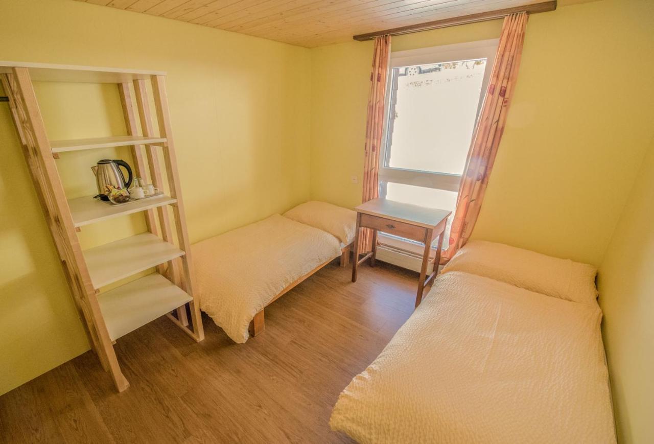 Auberge de jeunesse Schutzenbach Backpackers For Adults 18-35 à Lauterbrunnen Extérieur photo