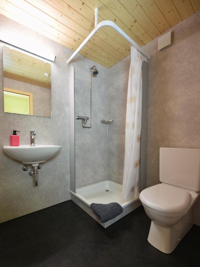 Auberge de jeunesse Schutzenbach Backpackers For Adults 18-35 à Lauterbrunnen Extérieur photo